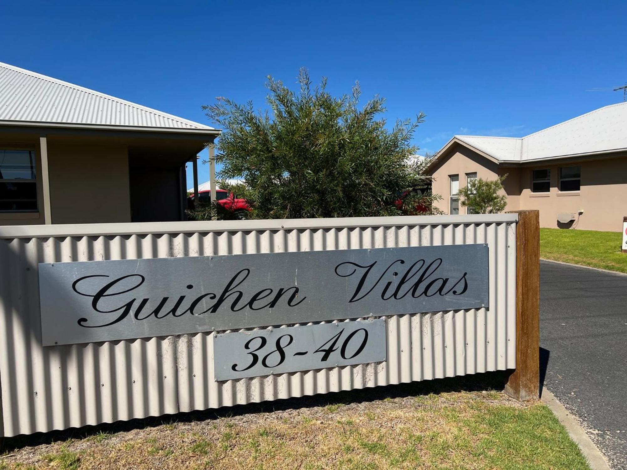 Guichen 3 - Wi-fi Pets Welcome Outside *